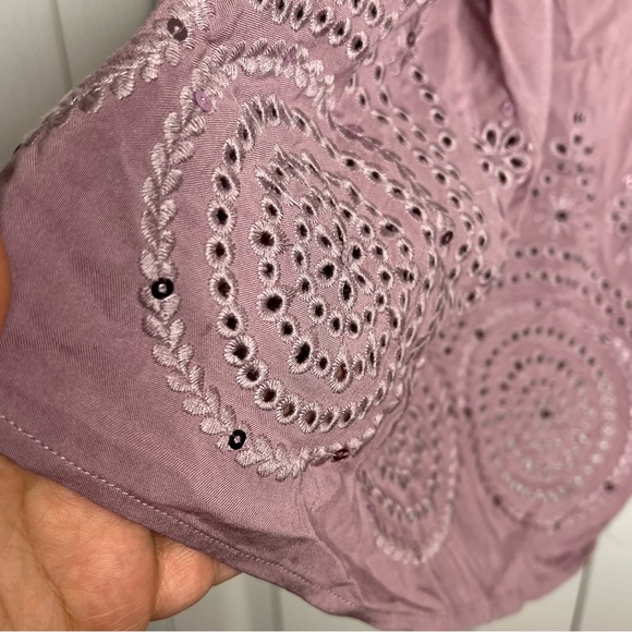 Torrid Challis Eyelet Border Cold Shoulder Top in elderberry blush pink … - Picture 8 of 16